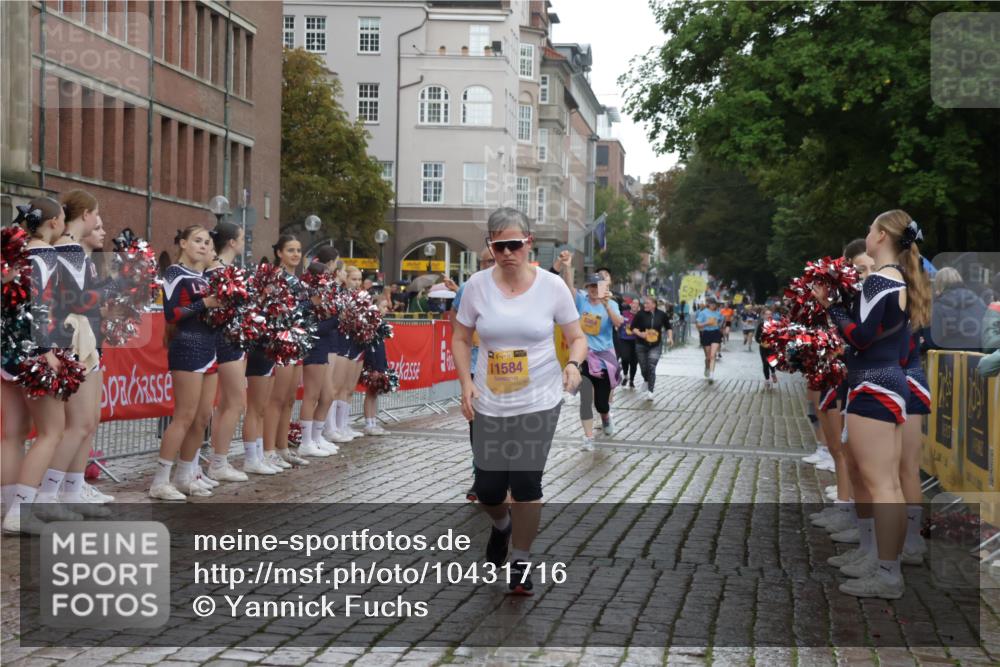 13.09.2026 - Kiel Lauf Yannick Fuchs http://msf.ph/oto/10431716 13.09.2026 11:17:14 Ziel 7400, 7880, 9428, 608, 1925, 2050, 3995, 6977, 7800, 8630, 8964, 10554, 11584, 11926, 12226, 12370, 9570, 9035, 11926 meine-sportfotos.de
