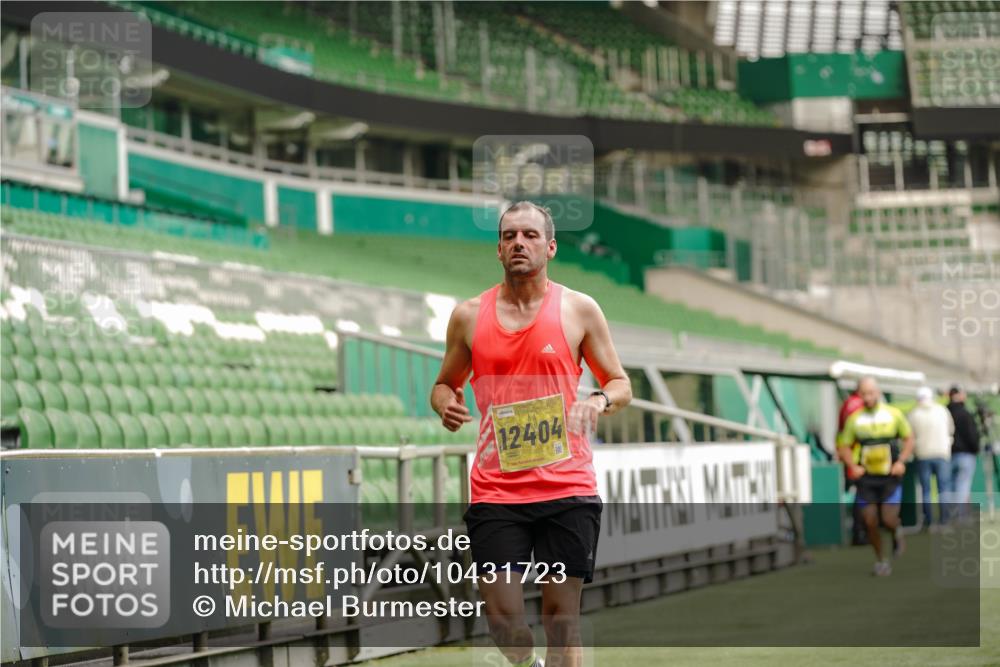 13.09.2026 - 21. swb-Marathon Bremen Michael Burmester http://msf.ph/oto/10431723 13.09.2026 10:23:03 Laufen im Stadion 10235, 10302, 10341, 10441, 10575, 10592, 10782, 10926, 11083, 11127, 11198, 11227, 11338, 11373, 11426, 11454, 11619, 11713, 11721, 11738, 11854, 11903, 11916, 11944, 12003, 12053, 12144, 12209, 12339, 12370, 12395, 12404, 12538, 13507, 13513, 13519, 13535, 13539, 13551, 13553, 13556, 13559, 13563, 13566, 13584, 13587, 13616, 13636, 13641, 13642, 10366, 10475, 11481, 11652, 13530, 13533, 13534, 13536, 13541, 13564 meine-sportfotos.de