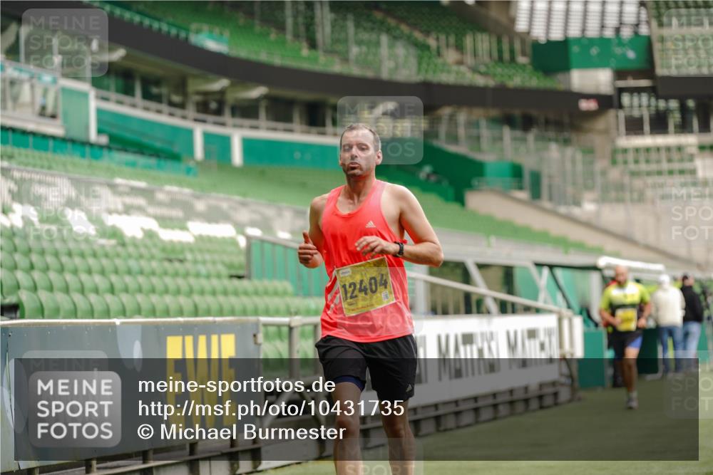 13.09.2026 - 21. swb-Marathon Bremen Michael Burmester http://msf.ph/oto/10431735 13.09.2026 10:23:03 Laufen im Stadion 10235, 10302, 10341, 10441, 10575, 10592, 10782, 10926, 11083, 11127, 11198, 11227, 11338, 11373, 11426, 11454, 11619, 11713, 11721, 11738, 11854, 11903, 11916, 11944, 12003, 12053, 12144, 12209, 12339, 12370, 12395, 12404, 12538, 13507, 13513, 13519, 13535, 13539, 13551, 13553, 13556, 13559, 13563, 13566, 13584, 13587, 13616, 13636, 13641, 13642, 10366, 10475, 11481, 11652, 13530, 13533, 13534, 13536, 13541, 13564 meine-sportfotos.de