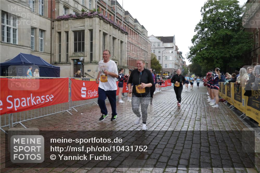 13.09.2026 - Kiel Lauf Yannick Fuchs http://msf.ph/oto/10431752 13.09.2026 11:17:23 Ziel 7400, 9570, 608, 2050, 3995, 7800, 7880, 8630, 9428, 12226, 12370, 7720, 1925, 2050, 6977, 8630, 8964, 10554, 11584, 12226 meine-sportfotos.de