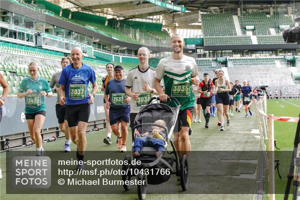 13.09.2026 - 21. swb-Marathon Bremen Michael Burmester http://msf.ph/oto/10431766 13.09.2026 13:29:08 Laufen im Stadion 111, 171, 220, 422, 476, 478, 685, 726, 729, 754, 829, 888, 925, 986, 1079, 1217, 1220, 1242, 1270, 1298, 1325, 1384, 1496, 1615, 1633, 1634, 1741, 1777, 1886, 1958, 1984, 2238, 2263, 2326, 2365, 2436, 2449, 2472, 2502, 2546, 2574, 2593, 2740, 2743, 2830, 2862, 2868, 2924, 2991, 3020, 3053, 3061, 3129, 3154, 3238, 3274, 3286, 3321, 3361, 3563, 3589, 3594, 3595, 3605, 3678, 3694, 3755, 3758, 3798, 3826, 3853, 3898, 3953, 3965, 3971, 3987, 4011, 4108, 4238, 4457, 4660 meine-sportfotos.de