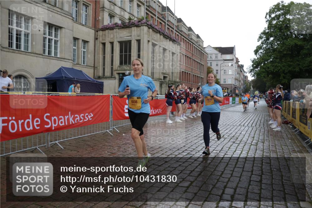 13.09.2026 - Kiel Lauf Yannick Fuchs http://msf.ph/oto/10431830 13.09.2026 11:17:32 Ziel 9570, 608, 3995, 7400, 7800, 7880, 9428, 9570, 7720, 7947, 608, 2050, 3995, 7800, 8630, 12226, 12370 meine-sportfotos.de