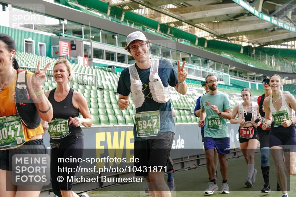 13.09.2026 - 21. swb-Marathon Bremen Michael Burmester http://msf.ph/oto/10431871 13.09.2026 13:29:12 Laufen im Stadion 111, 171, 220, 422, 476, 478, 685, 729, 754, 767, 829, 888, 925, 986, 1079, 1217, 1220, 1242, 1270, 1298, 1325, 1384, 1496, 1615, 1633, 1634, 1741, 1777, 1886, 1958, 1984, 2238, 2263, 2326, 2365, 2436, 2449, 2472, 2502, 2546, 2574, 2593, 2738, 2740, 2743, 2830, 2862, 2868, 2924, 2991, 3020, 3053, 3061, 3129, 3154, 3238, 3274, 3286, 3321, 3361, 3563, 3589, 3594, 3595, 3605, 3678, 3694, 3755, 3758, 3798, 3826, 3853, 3898, 3953, 3965, 3971, 3987, 4011, 4056, 4108, 4238, 4457 meine-sportfotos.de