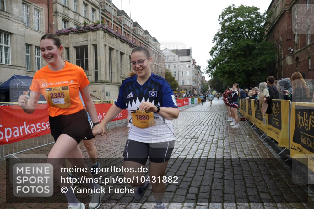 13.09.2026 - Kiel Lauf Yannick Fuchs http://msf.ph/oto/10431882 13.09.2026 11:17:40 Ziel 7720, 7400, 7880, 9428, 9570, 7947, 608, 7800, 7880, 9428 meine-sportfotos.de