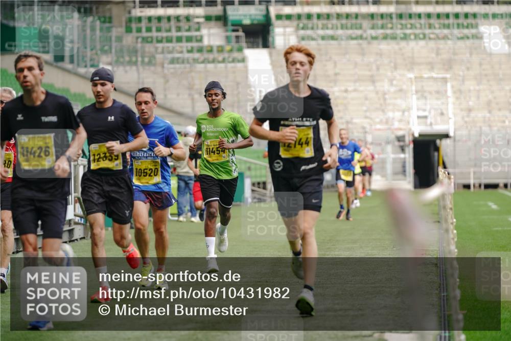 13.09.2026 - 21. swb-Marathon Bremen Michael Burmester http://msf.ph/oto/10431982 13.09.2026 10:23:22 Laufen im Stadion 10235, 10302, 10341, 10441, 10520, 10575, 10592, 10618, 10782, 10926, 11042, 11127, 11198, 11201, 11227, 11338, 11373, 11426, 11454, 11619, 11628, 11713, 11721, 11738, 11854, 11903, 11944, 12003, 12053, 12144, 12209, 12339, 12370, 12395, 12404, 12468, 12469, 12477, 12538, 13507, 13513, 13519, 13535, 13539, 13553, 13556, 13559, 13563, 13566, 13580, 13584, 13586, 13587, 13616, 13641, 13642, 10366, 10475, 11481, 11652, 13530, 13534, 13541 meine-sportfotos.de