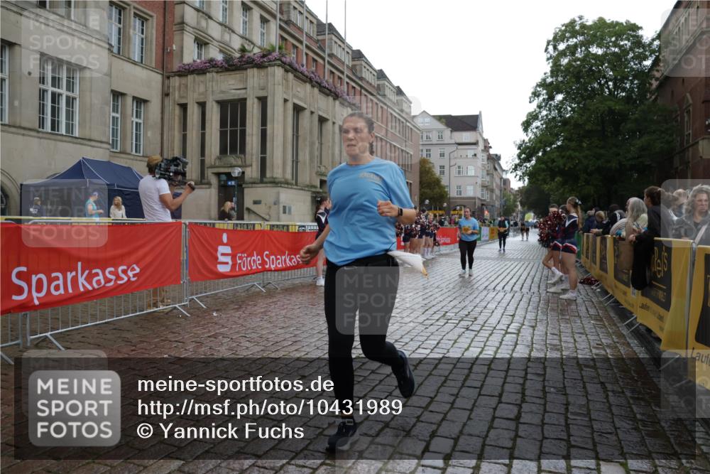 13.09.2026 - Kiel Lauf Yannick Fuchs http://msf.ph/oto/10431989 13.09.2026 11:18:53 Ziel 4035, 10057, 11039, 1645, 5422, 6513, 7298, 8171, 8181, 8735, 9893, 11388, 5422, 7298 meine-sportfotos.de