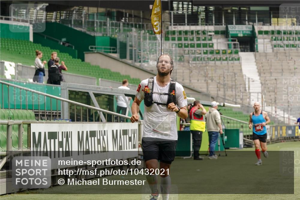 13.09.2026 - 21. swb-Marathon Bremen Michael Burmester http://msf.ph/oto/10432021 13.09.2026 12:28:26 Laufen im Stadion 103, 358, 420, 553, 574, 649, 719, 959, 1161, 1253, 1256, 1352, 1391, 1428, 1525, 1724, 1783, 1917, 2032, 3662, 4264, 149, 289, 447, 814, 968, 1313, 1483, 1490, 1544, 2044 meine-sportfotos.de