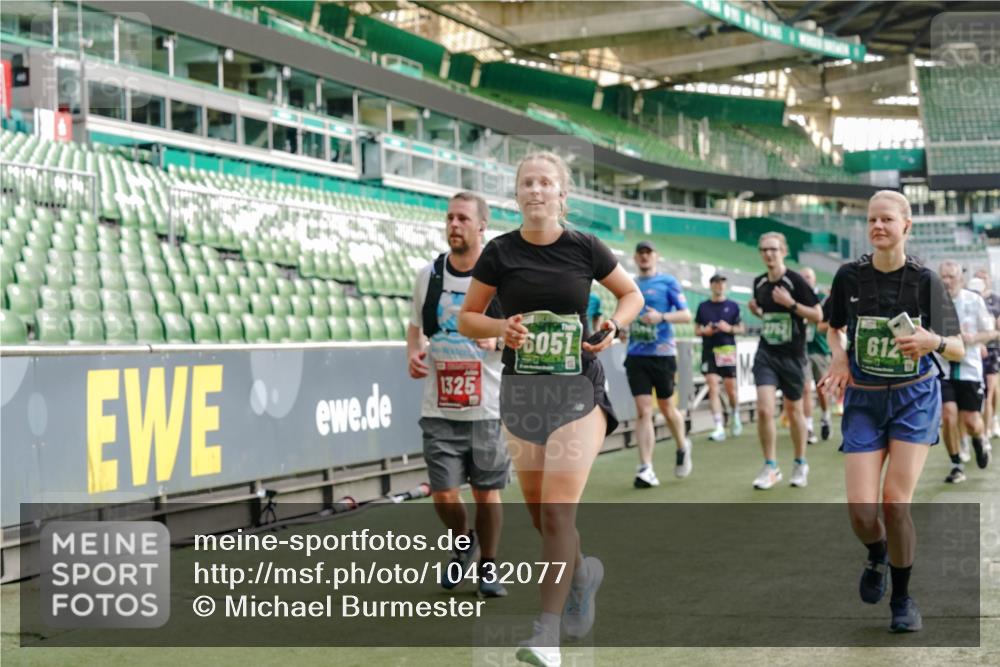 13.09.2026 - 21. swb-Marathon Bremen Michael Burmester http://msf.ph/oto/10432077 13.09.2026 13:29:24 Laufen im Stadion 111, 171, 220, 405, 422, 476, 478, 685, 729, 754, 767, 829, 925, 986, 1079, 1217, 1220, 1242, 1270, 1298, 1325, 1384, 1496, 1615, 1633, 1634, 1741, 1777, 1810, 1811, 1886, 1983, 2238, 2263, 2326, 2365, 2436, 2449, 2472, 2546, 2574, 2593, 2738, 2740, 2743, 2830, 2862, 2868, 2924, 2991, 3020, 3053, 3061, 3129, 3154, 3238, 3274, 3286, 3321, 3361, 3563, 3589, 3594, 3595, 3605, 3678, 3694, 3755, 3758, 3798, 3826, 3853, 3898, 3929, 3953, 3965, 3971, 3987, 4011, 4056, 4108, 4238 meine-sportfotos.de