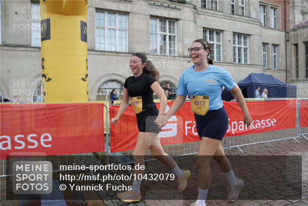 13.09.2026 - Kiel Lauf Yannick Fuchs http://msf.ph/oto/10432079 13.09.2026 11:19:14 Ziel 8735, 9103, 11388, 4035, 6513, 8181, 9893, 10057, 11039, 3505, 4407, 10581, 6513, 8181 meine-sportfotos.de