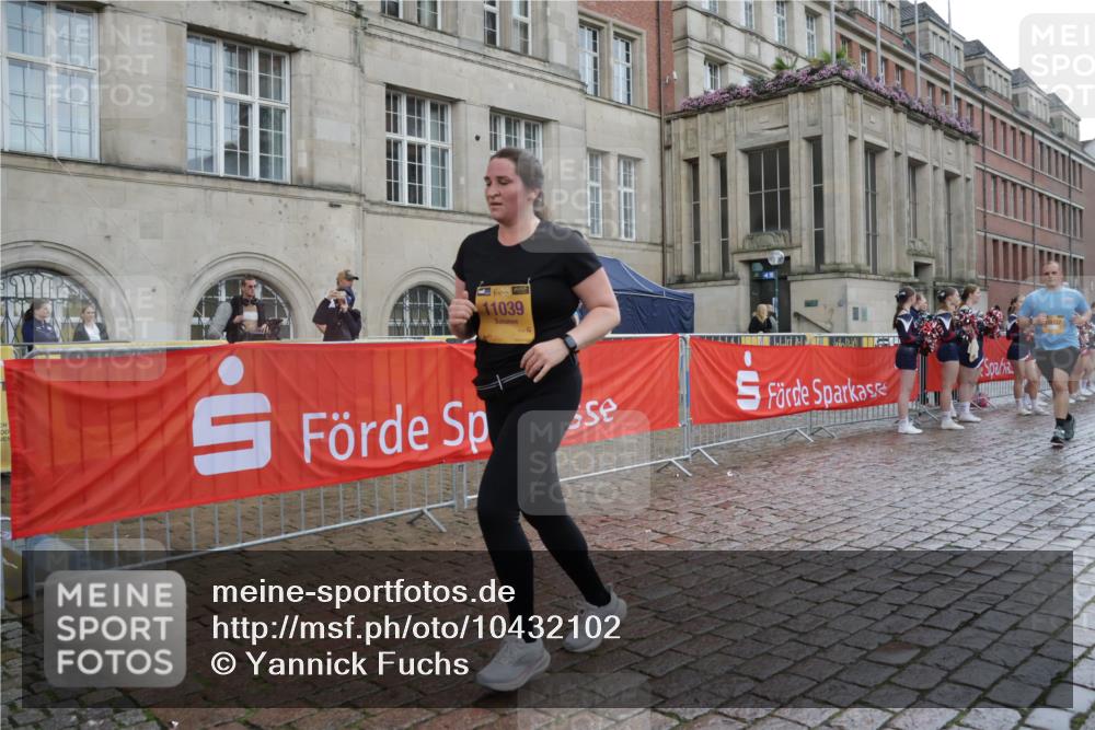 13.09.2026 - Kiel Lauf Yannick Fuchs http://msf.ph/oto/10432102 13.09.2026 11:19:28 Ziel 4407, 10581, 4035, 8735, 9103, 9893, 10057, 11039, 11388, 422, 3505, 10951, 4035, 10057, 11039 meine-sportfotos.de