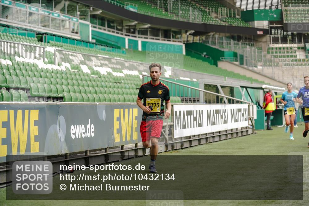 13.09.2026 - 21. swb-Marathon Bremen Michael Burmester http://msf.ph/oto/10432134 13.09.2026 10:23:29 Laufen im Stadion 10235, 10302, 10341, 10441, 10520, 10575, 10592, 10618, 10782, 10926, 11042, 11127, 11143, 11198, 11201, 11227, 11338, 11373, 11426, 11454, 11628, 11713, 11721, 11779, 11895, 11903, 11944, 12003, 12053, 12144, 12209, 12246, 12339, 12370, 12395, 12404, 12468, 12469, 12477, 12538, 13507, 13513, 13519, 13520, 13539, 13553, 13556, 13559, 13563, 13566, 13580, 13584, 13586, 13587, 13616, 13641, 13642, 10366, 10475, 11481, 11652, 13530, 13541 meine-sportfotos.de