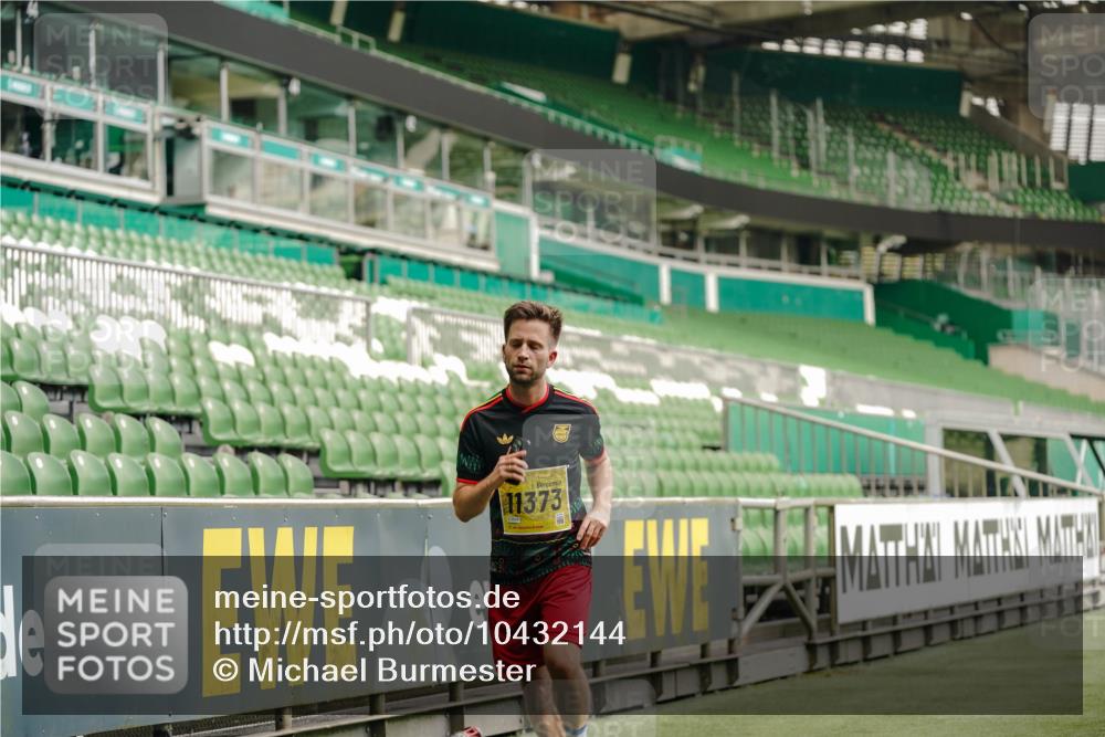 13.09.2026 - 21. swb-Marathon Bremen Michael Burmester http://msf.ph/oto/10432144 13.09.2026 10:23:30 Laufen im Stadion 10235, 10302, 10341, 10441, 10520, 10575, 10592, 10618, 10782, 10926, 11042, 11127, 11143, 11198, 11201, 11227, 11338, 11373, 11426, 11454, 11628, 11713, 11721, 11779, 11895, 11903, 11944, 12003, 12053, 12144, 12209, 12246, 12339, 12370, 12395, 12404, 12442, 12468, 12469, 12477, 12538, 13507, 13513, 13519, 13520, 13539, 13553, 13556, 13559, 13563, 13566, 13580, 13584, 13586, 13587, 13616, 13641, 13642, 10366, 10475, 11481, 11652, 13530, 13541 meine-sportfotos.de