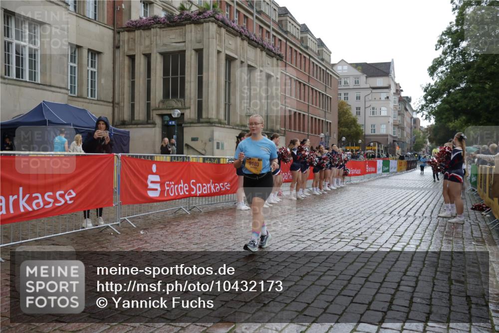 13.09.2026 - Kiel Lauf Yannick Fuchs http://msf.ph/oto/10432173 13.09.2026 11:19:47 Ziel 562, 10951, 422, 3505, 4407, 9103, 10581, 3854, 8735, 9103, 11388 meine-sportfotos.de