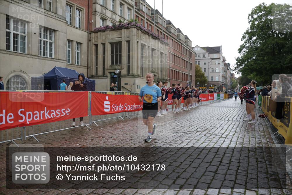 13.09.2026 - Kiel Lauf Yannick Fuchs http://msf.ph/oto/10432178 13.09.2026 11:19:47 Ziel 562, 10951, 422, 3505, 4407, 9103, 10581, 3854, 8735, 9103, 11388 meine-sportfotos.de