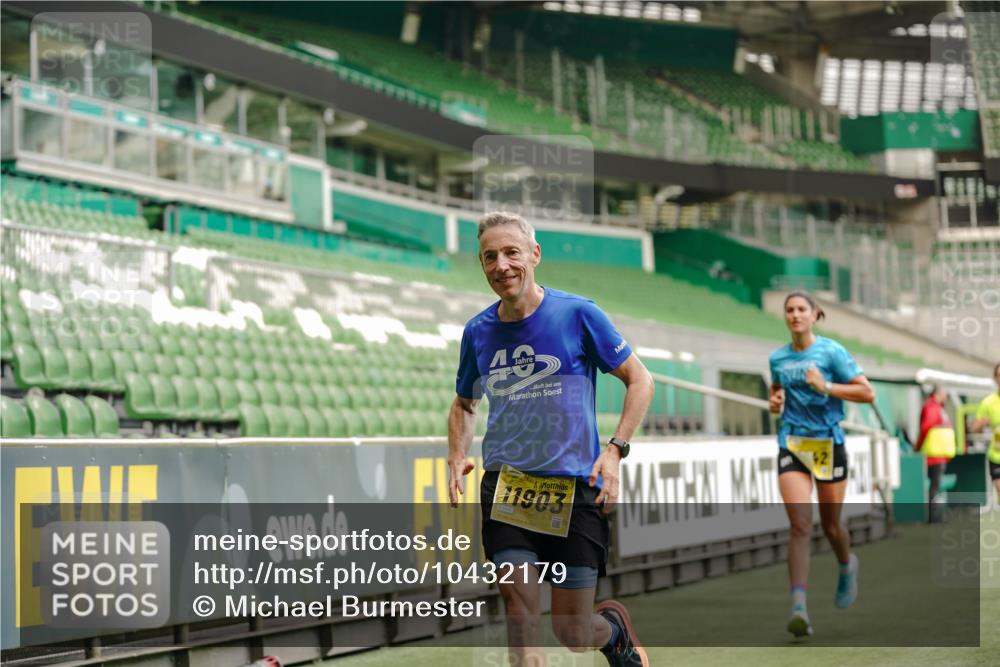13.09.2026 - 21. swb-Marathon Bremen Michael Burmester http://msf.ph/oto/10432179 13.09.2026 10:23:33 Laufen im Stadion 10235, 10302, 10341, 10441, 10520, 10575, 10592, 10618, 10782, 10926, 10972, 11042, 11127, 11143, 11198, 11201, 11227, 11338, 11373, 11426, 11454, 11628, 11713, 11721, 11779, 11895, 11903, 11944, 12003, 12053, 12144, 12209, 12246, 12339, 12370, 12395, 12404, 12442, 12468, 12469, 12477, 12538, 13507, 13513, 13519, 13520, 13539, 13553, 13556, 13563, 13566, 13580, 13584, 13586, 13587, 13616, 13641, 13642, 10366, 10475, 11481, 11652, 13530, 13541 meine-sportfotos.de