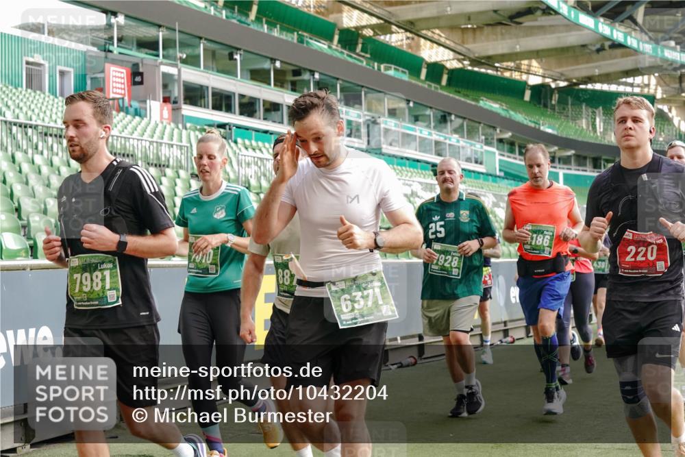 13.09.2026 - 21. swb-Marathon Bremen Michael Burmester http://msf.ph/oto/10432204 13.09.2026 13:29:31 Laufen im Stadion 171, 220, 297, 405, 422, 476, 685, 729, 754, 767, 986, 1079, 1217, 1220, 1242, 1270, 1298, 1325, 1384, 1615, 1633, 1634, 1741, 1777, 1810, 1811, 1886, 1983, 2238, 2263, 2326, 2365, 2436, 2449, 2472, 2546, 2574, 2593, 2615, 2738, 2740, 2743, 2830, 2862, 2868, 2924, 2991, 3020, 3053, 3061, 3129, 3154, 3227, 3238, 3274, 3286, 3321, 3361, 3563, 3589, 3594, 3595, 3605, 3678, 3694, 3755, 3758, 3798, 3826, 3853, 3898, 3929, 3953, 3965, 3971, 3987, 4011, 4056, 4108, 4238 meine-sportfotos.de