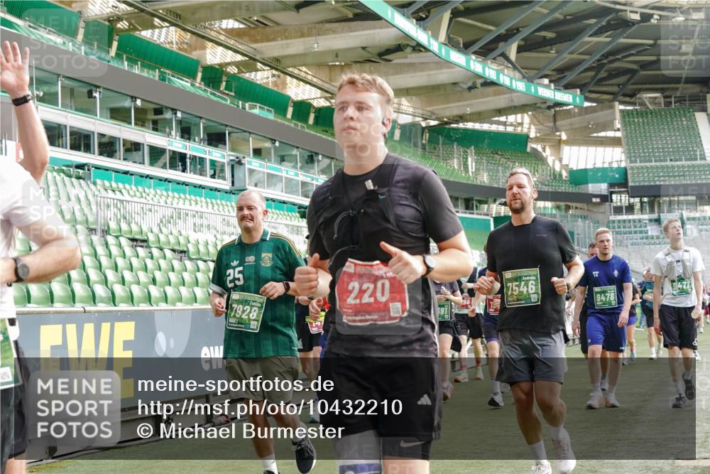 13.09.2026 - 21. swb-Marathon Bremen Michael Burmester http://msf.ph/oto/10432210 13.09.2026 13:29:32 Laufen im Stadion 171, 220, 297, 405, 422, 476, 685, 729, 754, 767, 986, 1079, 1217, 1220, 1242, 1270, 1298, 1325, 1384, 1615, 1633, 1634, 1741, 1777, 1810, 1811, 1886, 1983, 2238, 2263, 2326, 2365, 2436, 2449, 2472, 2546, 2574, 2593, 2615, 2738, 2740, 2743, 2830, 2862, 2868, 2924, 2991, 3020, 3053, 3061, 3129, 3154, 3227, 3238, 3274, 3286, 3321, 3361, 3563, 3589, 3594, 3595, 3605, 3678, 3694, 3755, 3758, 3798, 3826, 3853, 3898, 3929, 3953, 3965, 3971, 3987, 4011, 4056, 4108, 4238 meine-sportfotos.de