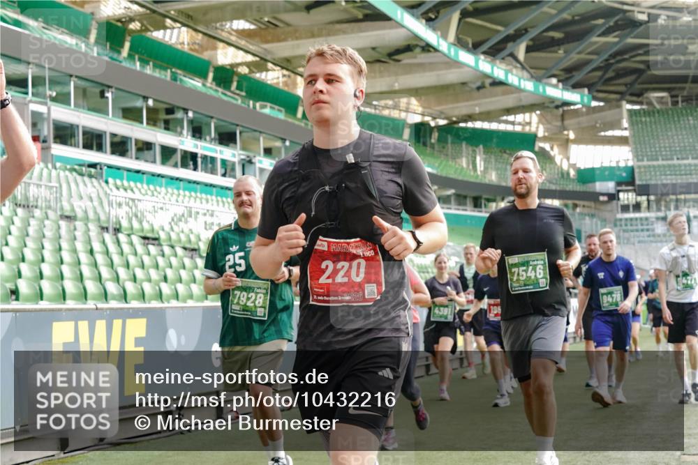 13.09.2026 - 21. swb-Marathon Bremen Michael Burmester http://msf.ph/oto/10432216 13.09.2026 13:29:32 Laufen im Stadion 171, 220, 297, 405, 422, 476, 685, 729, 754, 767, 986, 1079, 1217, 1220, 1242, 1270, 1298, 1325, 1384, 1615, 1633, 1634, 1741, 1777, 1810, 1811, 1886, 1983, 2238, 2263, 2326, 2365, 2436, 2449, 2472, 2546, 2574, 2593, 2615, 2738, 2740, 2743, 2830, 2862, 2868, 2924, 2991, 3020, 3053, 3061, 3129, 3154, 3227, 3238, 3274, 3286, 3321, 3361, 3563, 3589, 3594, 3595, 3605, 3678, 3694, 3755, 3758, 3798, 3826, 3853, 3898, 3929, 3953, 3965, 3971, 3987, 4011, 4056, 4108, 4238 meine-sportfotos.de