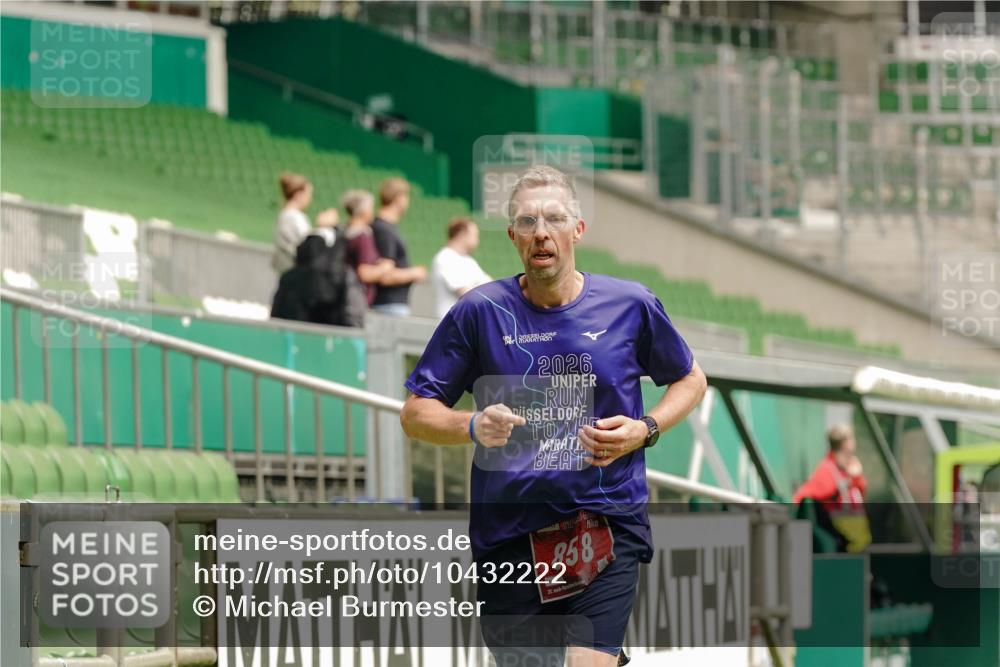 13.09.2026 - 21. swb-Marathon Bremen Michael Burmester http://msf.ph/oto/10432222 13.09.2026 12:29:02 Laufen im Stadion 314, 358, 420, 520, 547, 553, 574, 649, 719, 858, 934, 959, 1161, 1253, 1256, 1391, 1428, 1525, 1724, 1783, 1917, 3662, 4264, 206, 447, 814, 875, 968, 1187, 1313, 1544, 1840, 2044, 2143 meine-sportfotos.de