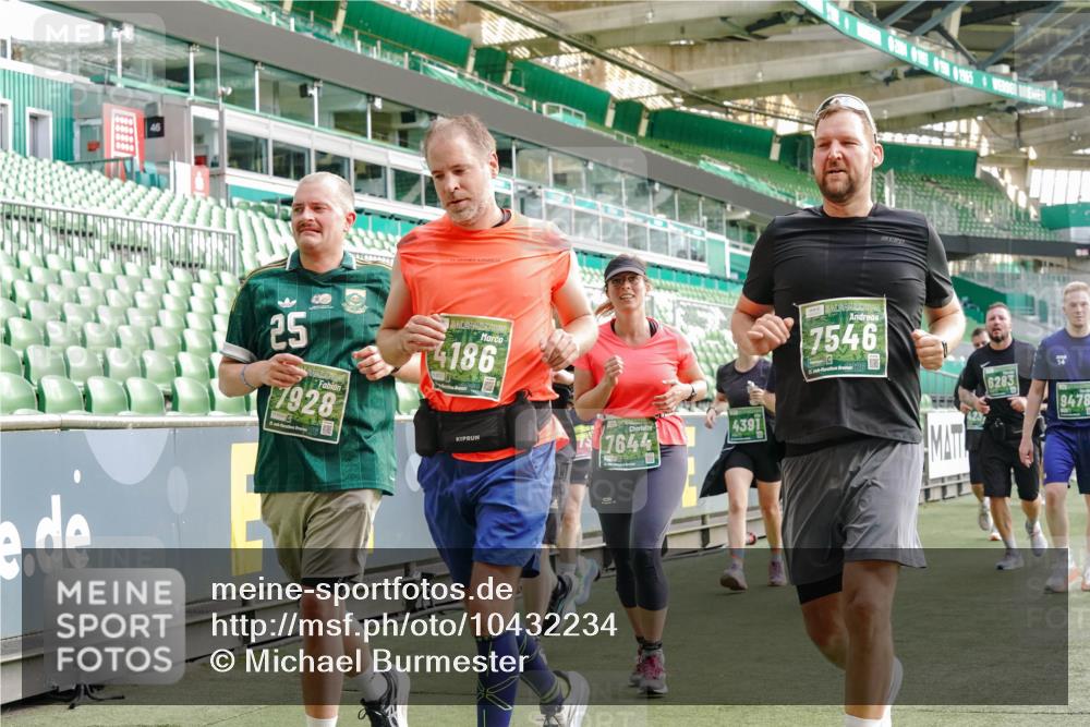 13.09.2026 - 21. swb-Marathon Bremen Michael Burmester http://msf.ph/oto/10432234 13.09.2026 13:29:33 Laufen im Stadion 171, 220, 297, 405, 422, 476, 685, 729, 754, 767, 986, 1079, 1217, 1242, 1270, 1298, 1325, 1384, 1615, 1633, 1634, 1741, 1777, 1810, 1811, 1886, 1983, 2238, 2263, 2326, 2365, 2436, 2449, 2472, 2546, 2574, 2593, 2615, 2738, 2740, 2743, 2830, 2862, 2868, 2924, 2991, 3020, 3053, 3061, 3129, 3154, 3227, 3238, 3274, 3286, 3321, 3361, 3563, 3589, 3594, 3595, 3605, 3678, 3694, 3755, 3758, 3798, 3826, 3853, 3898, 3929, 3953, 3965, 3971, 3987, 4011, 4056, 4108, 4238 meine-sportfotos.de