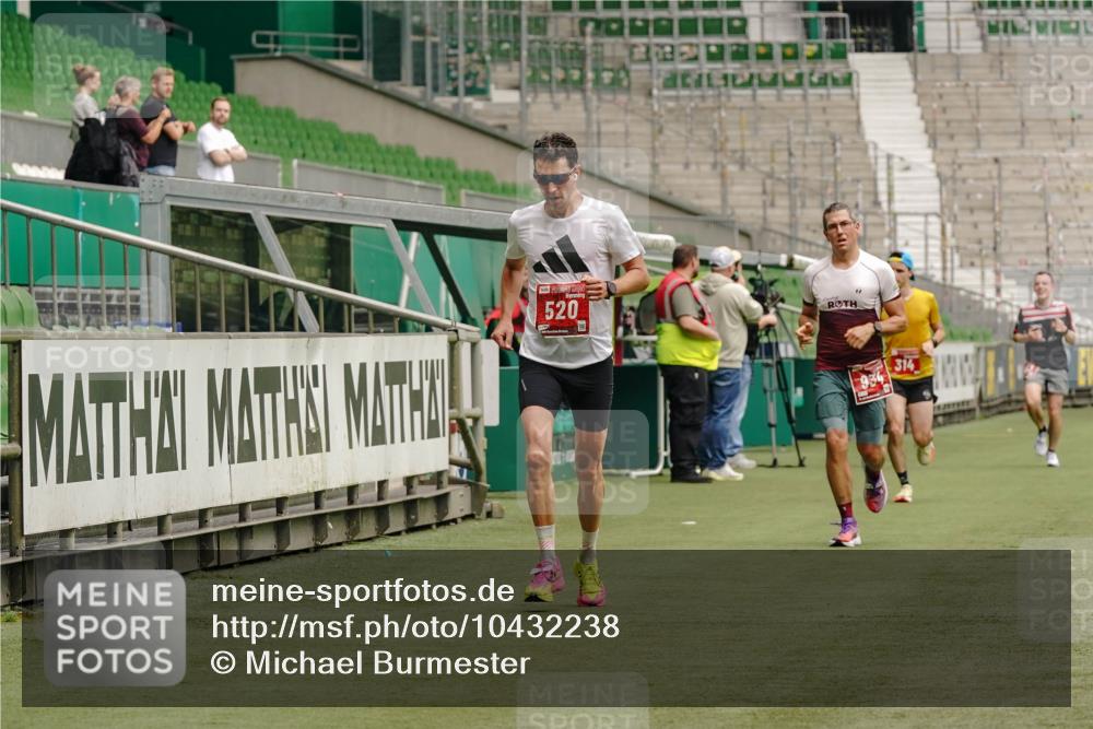 13.09.2026 - 21. swb-Marathon Bremen Michael Burmester http://msf.ph/oto/10432238 13.09.2026 12:29:13 Laufen im Stadion 314, 358, 520, 547, 553, 574, 649, 719, 858, 934, 959, 1161, 1253, 1256, 1391, 1428, 1525, 1724, 1783, 1917, 3662, 4264, 206, 322, 447, 814, 841, 875, 968, 1187, 1313, 1544, 1840, 2044, 2143 meine-sportfotos.de