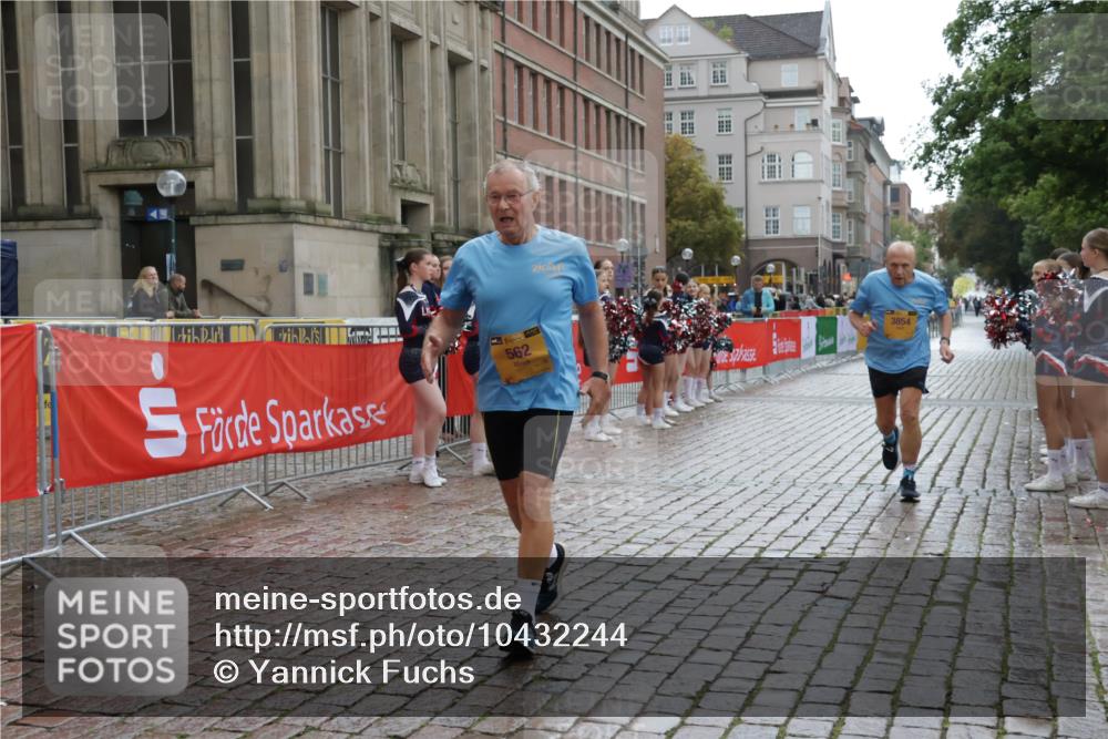 13.09.2026 - Kiel Lauf Yannick Fuchs http://msf.ph/oto/10432244 13.09.2026 11:20:25 Ziel 562, 3854, 6116, 2913, 4598, 10950, 562 meine-sportfotos.de
