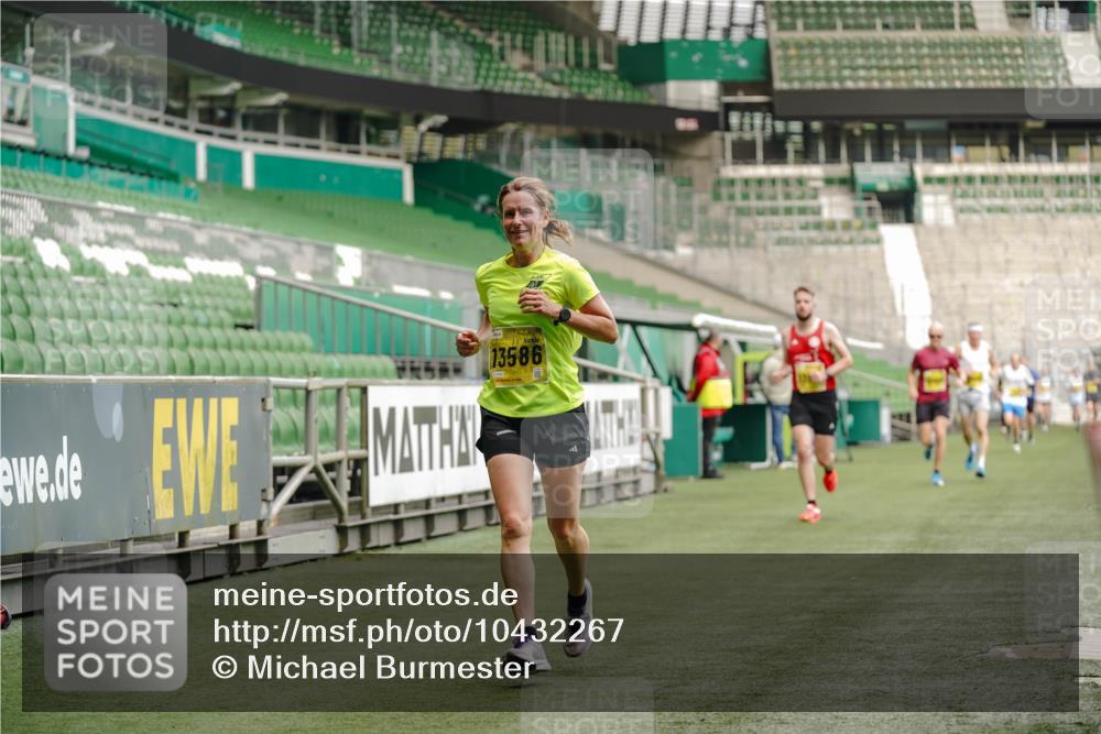 13.09.2026 - 21. swb-Marathon Bremen Michael Burmester http://msf.ph/oto/10432267 13.09.2026 10:23:38 Laufen im Stadion 10235, 10302, 10341, 10441, 10520, 10575, 10592, 10618, 10782, 10926, 10972, 11042, 11127, 11143, 11198, 11201, 11227, 11338, 11373, 11426, 11454, 11628, 11713, 11721, 11779, 11895, 11903, 12003, 12053, 12144, 12209, 12246, 12339, 12370, 12395, 12404, 12442, 12468, 12469, 12477, 12538, 13507, 13513, 13519, 13520, 13539, 13553, 13556, 13563, 13566, 13580, 13584, 13586, 13587, 13616, 13641, 13642, 10366, 10475, 11481, 11652, 13530, 13541 meine-sportfotos.de