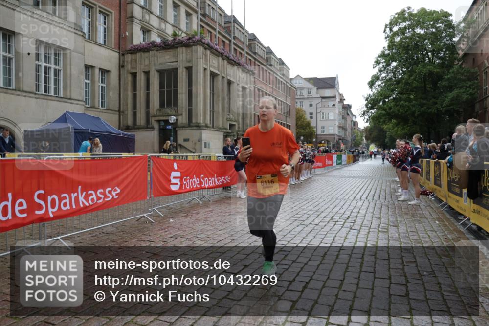 13.09.2026 - Kiel Lauf Yannick Fuchs http://msf.ph/oto/10432269 13.09.2026 11:20:45 Ziel 1677, 2913, 3935, 10950, 4598, 6116, 6116 meine-sportfotos.de