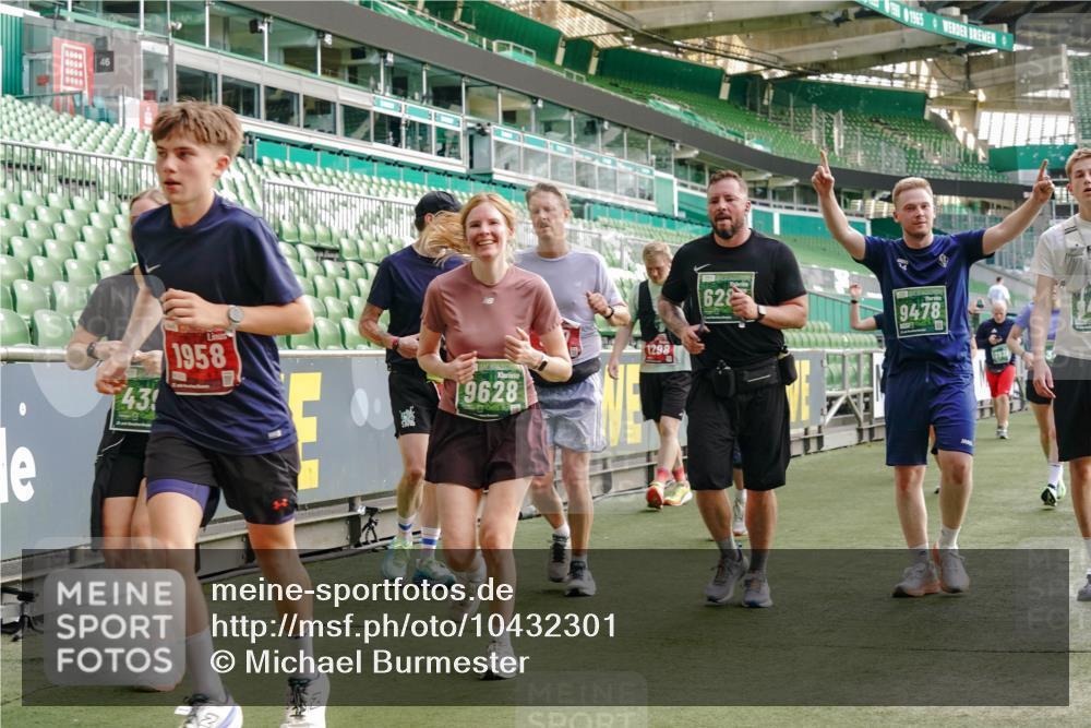 13.09.2026 - 21. swb-Marathon Bremen Michael Burmester http://msf.ph/oto/10432301 13.09.2026 13:29:35 Laufen im Stadion 171, 220, 297, 405, 422, 476, 685, 729, 754, 767, 986, 1079, 1217, 1242, 1270, 1298, 1325, 1384, 1615, 1633, 1634, 1741, 1777, 1810, 1811, 1886, 1983, 2238, 2249, 2263, 2326, 2365, 2436, 2449, 2472, 2546, 2574, 2593, 2615, 2738, 2740, 2743, 2830, 2862, 2868, 2924, 2991, 3020, 3053, 3061, 3129, 3154, 3227, 3238, 3274, 3286, 3321, 3361, 3563, 3589, 3594, 3595, 3605, 3678, 3694, 3755, 3758, 3798, 3826, 3853, 3898, 3929, 3953, 3965, 3971, 3987, 4011, 4056, 4108, 4238 meine-sportfotos.de