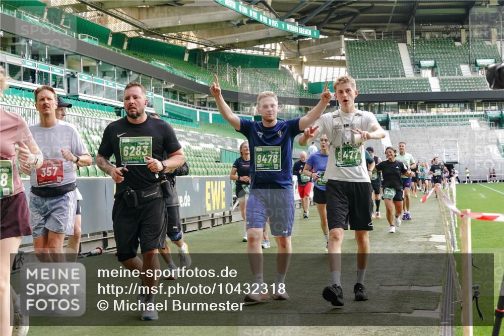 13.09.2026 - 21. swb-Marathon Bremen Michael Burmester http://msf.ph/oto/10432318 13.09.2026 13:29:36 Laufen im Stadion 171, 220, 297, 405, 422, 476, 685, 729, 754, 767, 986, 1079, 1217, 1242, 1270, 1298, 1325, 1384, 1615, 1633, 1634, 1741, 1777, 1810, 1811, 1886, 1983, 2238, 2249, 2263, 2326, 2365, 2436, 2449, 2472, 2546, 2574, 2593, 2615, 2738, 2740, 2743, 2830, 2862, 2868, 2924, 2991, 3020, 3053, 3061, 3129, 3154, 3227, 3238, 3274, 3286, 3321, 3361, 3563, 3589, 3594, 3595, 3605, 3678, 3694, 3755, 3758, 3798, 3826, 3853, 3898, 3929, 3953, 3965, 3971, 3987, 4011, 4056, 4108, 4238 meine-sportfotos.de