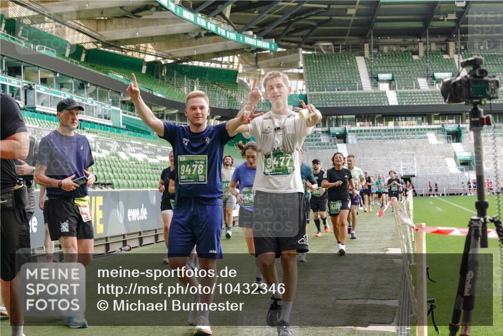 13.09.2026 - 21. swb-Marathon Bremen Michael Burmester http://msf.ph/oto/10432346 13.09.2026 13:29:37 Laufen im Stadion 171, 220, 297, 405, 422, 476, 685, 729, 754, 767, 986, 1079, 1217, 1242, 1270, 1298, 1325, 1384, 1615, 1633, 1634, 1741, 1777, 1810, 1811, 1886, 1983, 2238, 2249, 2263, 2326, 2365, 2436, 2449, 2472, 2546, 2574, 2593, 2615, 2738, 2740, 2743, 2830, 2862, 2868, 2869, 2871, 2924, 2991, 3020, 3053, 3061, 3129, 3154, 3227, 3238, 3274, 3286, 3321, 3361, 3563, 3589, 3594, 3595, 3605, 3678, 3694, 3755, 3758, 3798, 3826, 3853, 3898, 3929, 3953, 3965, 3971, 3987, 4011, 4056, 4108, 4238 meine-sportfotos.de