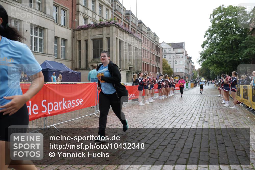13.09.2026 - Kiel Lauf Yannick Fuchs http://msf.ph/oto/10432348 13.09.2026 11:21:16 Ziel 1609, 5847, 1677, 2913, 3935, 10950, 2913, 10950 meine-sportfotos.de