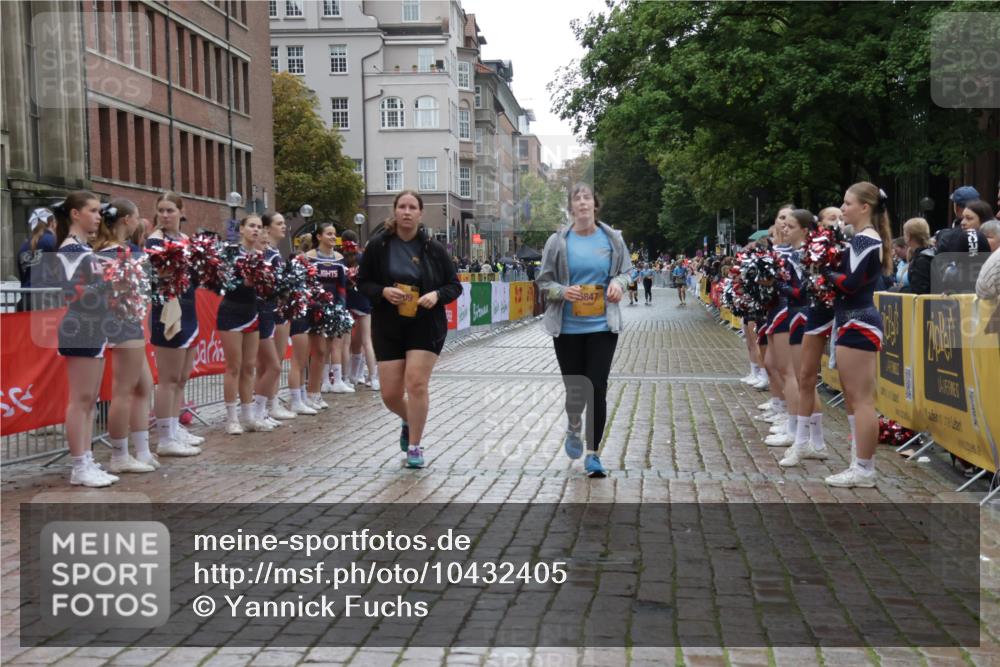 13.09.2026 - Kiel Lauf Yannick Fuchs http://msf.ph/oto/10432405 13.09.2026 11:21:47 Ziel 5953, 7755, 8014, 1609, 5847 meine-sportfotos.de