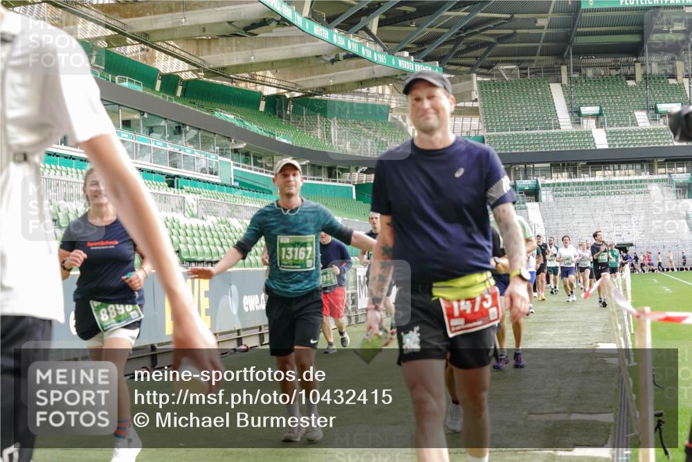 13.09.2026 - 21. swb-Marathon Bremen Michael Burmester http://msf.ph/oto/10432415 13.09.2026 13:29:40 Laufen im Stadion 171, 220, 297, 405, 422, 476, 685, 729, 754, 767, 986, 1079, 1217, 1242, 1270, 1298, 1325, 1384, 1615, 1633, 1634, 1741, 1777, 1810, 1811, 1886, 1983, 2238, 2249, 2263, 2326, 2365, 2436, 2449, 2472, 2546, 2574, 2593, 2615, 2738, 2740, 2743, 2830, 2862, 2868, 2869, 2871, 2924, 2991, 3020, 3053, 3061, 3129, 3154, 3227, 3238, 3274, 3286, 3321, 3361, 3563, 3589, 3594, 3595, 3605, 3678, 3694, 3755, 3758, 3798, 3826, 3853, 3898, 3929, 3953, 3965, 3971, 3987, 4011, 4056, 4108, 4238 meine-sportfotos.de