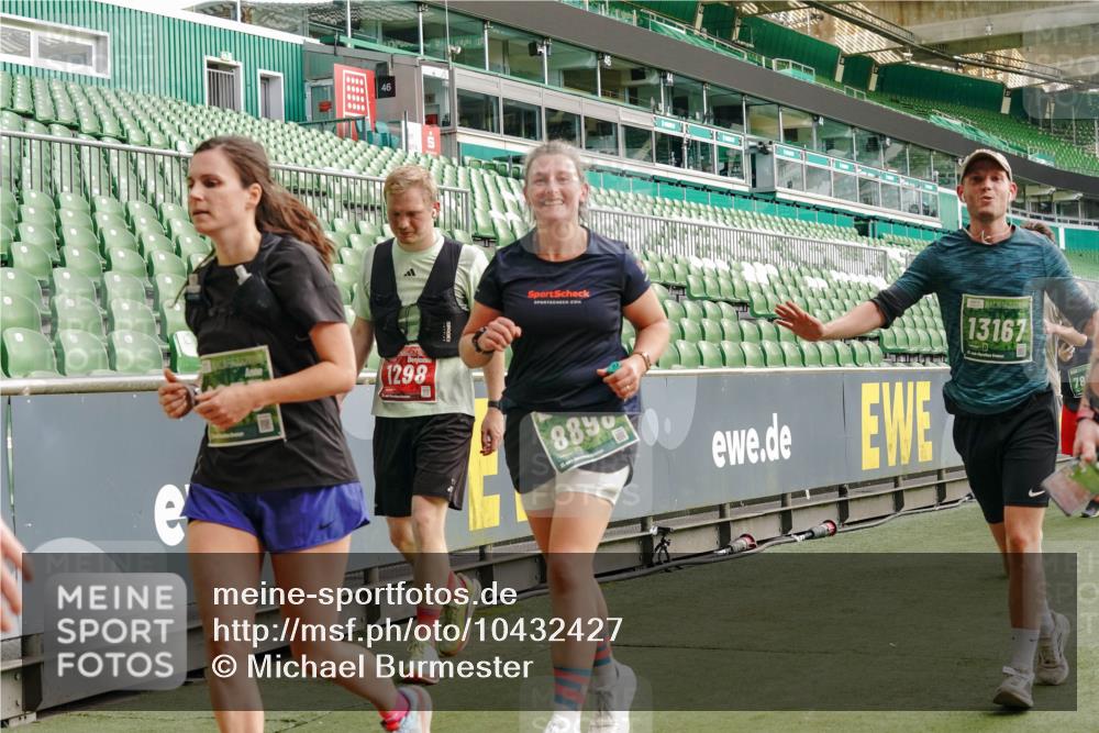 13.09.2026 - 21. swb-Marathon Bremen Michael Burmester http://msf.ph/oto/10432427 13.09.2026 13:29:41 Laufen im Stadion 171, 220, 297, 405, 422, 476, 685, 729, 754, 767, 986, 1079, 1217, 1242, 1270, 1298, 1325, 1384, 1615, 1633, 1634, 1741, 1777, 1810, 1811, 1886, 1983, 2238, 2249, 2263, 2326, 2365, 2436, 2449, 2472, 2546, 2574, 2593, 2615, 2738, 2740, 2743, 2830, 2862, 2868, 2869, 2871, 2924, 2991, 3020, 3053, 3061, 3129, 3154, 3227, 3238, 3274, 3286, 3321, 3361, 3563, 3589, 3594, 3595, 3605, 3678, 3694, 3755, 3758, 3798, 3826, 3853, 3898, 3929, 3953, 3965, 3971, 3987, 4011, 4056, 4108, 4238 meine-sportfotos.de