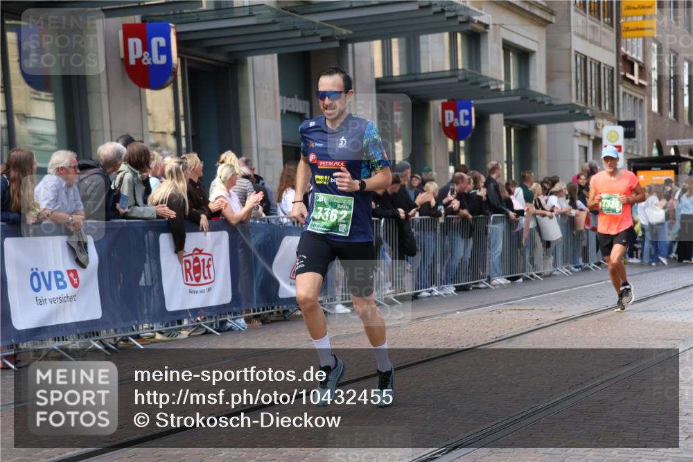 13.09.2026 - 21. swb-Marathon Bremen Strokosch-Dieckow http://msf.ph/oto/10432455 13.09.2026 13:12:03 Ziel 899, 1517, 2447, 2480, 3362, 3830, 4560, 5416, 5940, 6107, 6739, 7328, 7521, 8981, 13013, 493, 826, 863, 2444, 2447, 2820, 3336, 3703, 4283, 4368, 4651, 4698, 5521, 5585, 5893, 6668, 6739, 7621, 8996, 9398, 13055 meine-sportfotos.de