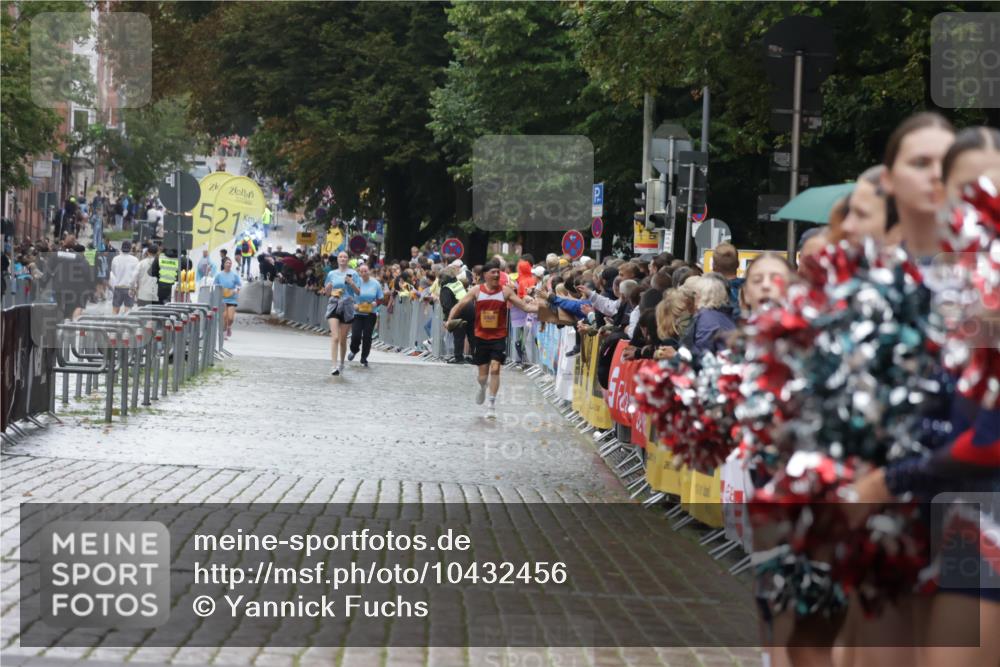 13.09.2026 - Kiel Lauf Yannick Fuchs http://msf.ph/oto/10432456 13.09.2026 11:22:20 Ziel 5917, 1305, 7737, 5953, 7755, 8014 meine-sportfotos.de