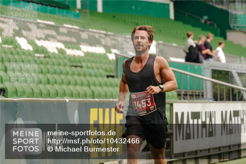13.09.2026 - 21. swb-Marathon Bremen Michael Burmester http://msf.ph/oto/10432466 13.09.2026 12:30:01 Laufen im Stadion 314, 520, 547, 719, 858, 934, 959, 1168, 1214, 1428, 1453, 5212, 6485, 103, 206, 238, 322, 447, 841, 875, 968, 1187, 1840, 2032, 2044, 2143 meine-sportfotos.de