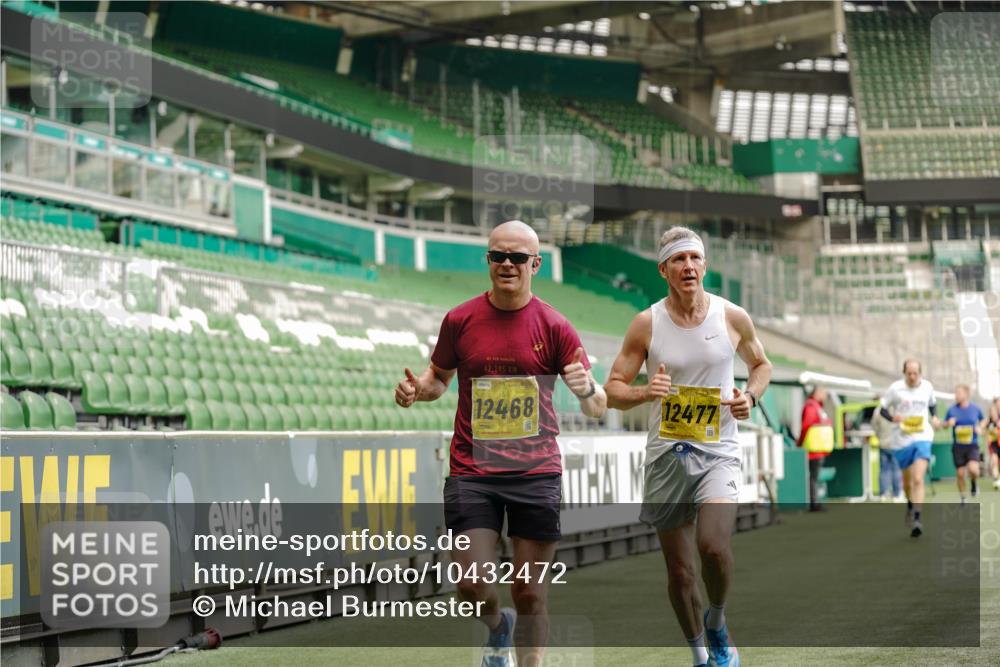 13.09.2026 - 21. swb-Marathon Bremen Michael Burmester http://msf.ph/oto/10432472 13.09.2026 10:23:47 Laufen im Stadion 10235, 10341, 10441, 10520, 10575, 10592, 10618, 10782, 10972, 11042, 11127, 11143, 11198, 11201, 11227, 11338, 11373, 11426, 11628, 11713, 11721, 11779, 11826, 11895, 11903, 12003, 12053, 12144, 12209, 12246, 12339, 12370, 12395, 12404, 12442, 12468, 12469, 12477, 12525, 12538, 13507, 13513, 13519, 13520, 13539, 13553, 13556, 13563, 13566, 13580, 13584, 13585, 13586, 13616, 13641, 13642, 10366, 10475, 11481, 13530, 13541 meine-sportfotos.de