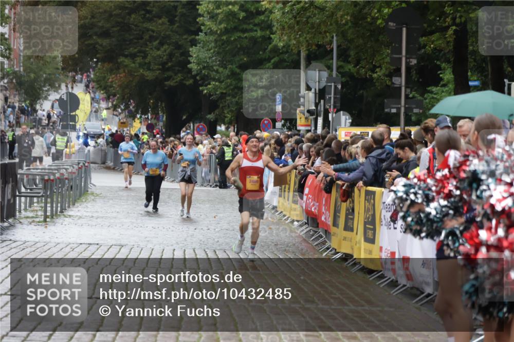 13.09.2026 - Kiel Lauf Yannick Fuchs http://msf.ph/oto/10432485 13.09.2026 11:22:30 Ziel 1305, 5917, 7737 meine-sportfotos.de