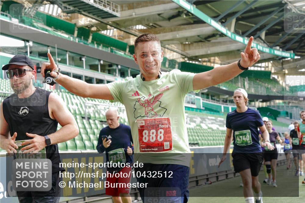 13.09.2026 - 21. swb-Marathon Bremen Michael Burmester http://msf.ph/oto/10432512 13.09.2026 13:29:45 Laufen im Stadion 171, 220, 297, 405, 422, 476, 685, 729, 754, 767, 986, 1079, 1217, 1242, 1270, 1298, 1325, 1384, 1615, 1633, 1634, 1741, 1777, 1810, 1811, 1886, 1983, 2238, 2242, 2249, 2263, 2326, 2365, 2436, 2449, 2472, 2546, 2574, 2593, 2615, 2738, 2740, 2743, 2830, 2862, 2868, 2869, 2871, 2924, 2991, 3020, 3053, 3061, 3129, 3154, 3227, 3238, 3274, 3286, 3321, 3361, 3563, 3594, 3595, 3605, 3678, 3694, 3755, 3758, 3798, 3826, 3853, 3898, 3929, 3953, 3965, 3971, 3987, 4011, 4056, 4108 meine-sportfotos.de