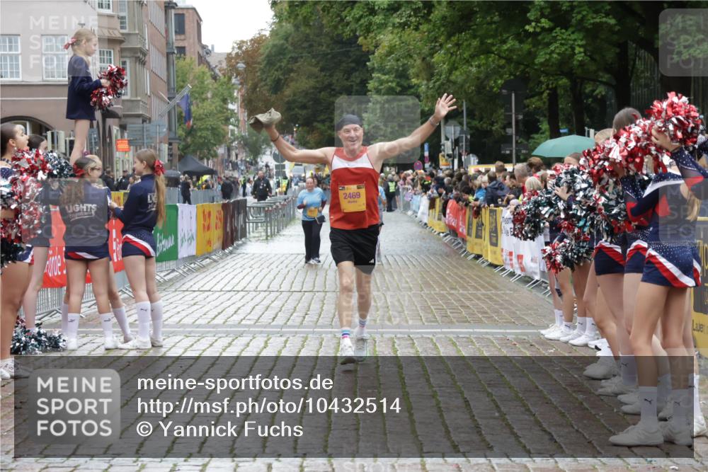 13.09.2026 - Kiel Lauf Yannick Fuchs http://msf.ph/oto/10432514 13.09.2026 11:22:42 Ziel 7737, 1305, 5917 meine-sportfotos.de