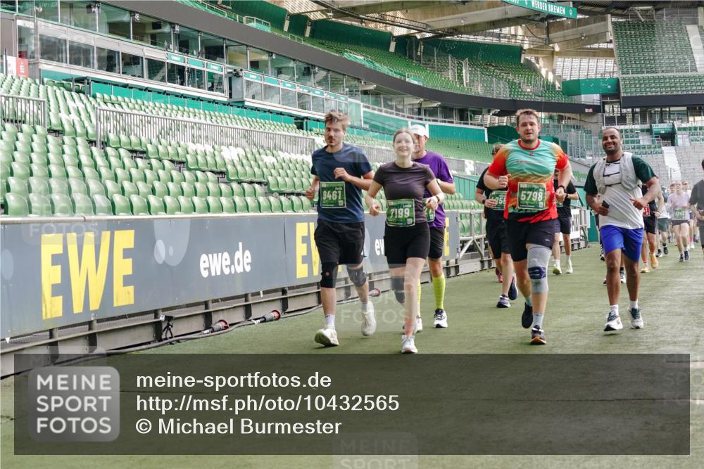 13.09.2026 - 21. swb-Marathon Bremen Michael Burmester http://msf.ph/oto/10432565 13.09.2026 13:29:47 Laufen im Stadion 171, 220, 297, 405, 422, 476, 685, 729, 754, 767, 986, 1079, 1217, 1242, 1270, 1298, 1325, 1384, 1615, 1633, 1634, 1741, 1777, 1810, 1811, 1886, 1983, 2238, 2242, 2249, 2263, 2326, 2365, 2436, 2449, 2472, 2546, 2574, 2593, 2615, 2738, 2740, 2743, 2830, 2862, 2868, 2869, 2871, 2924, 2991, 2994, 3020, 3053, 3061, 3129, 3154, 3227, 3238, 3274, 3286, 3321, 3361, 3563, 3594, 3595, 3605, 3678, 3694, 3755, 3758, 3798, 3853, 3876, 3898, 3929, 3953, 3965, 3971, 3987, 4011, 4056, 4108 meine-sportfotos.de