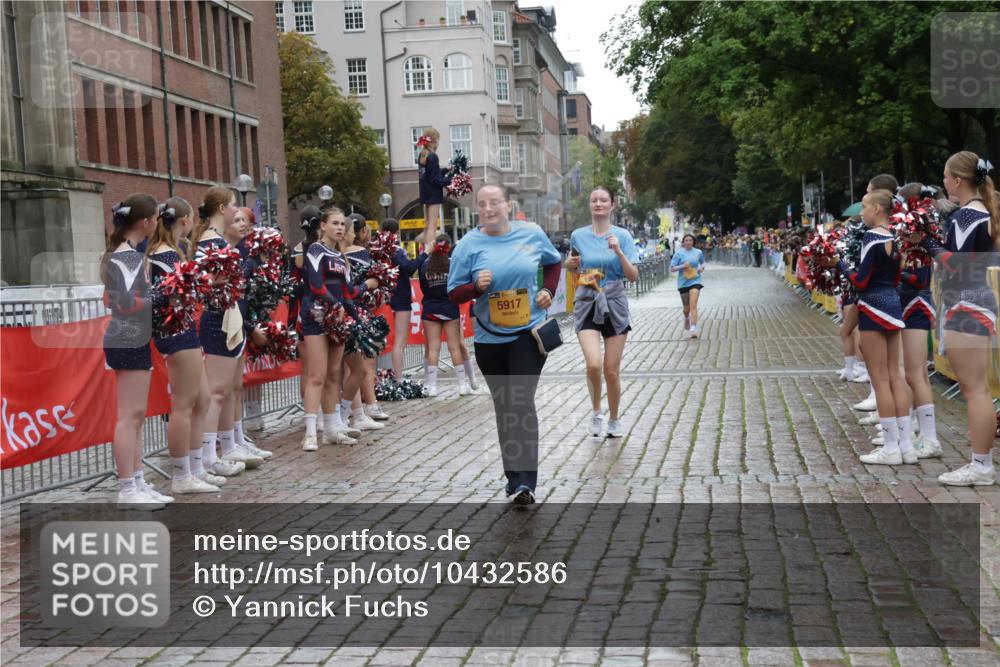 13.09.2026 - Kiel Lauf Yannick Fuchs http://msf.ph/oto/10432586 13.09.2026 11:22:56 Ziel 1305, 5917, 7737 meine-sportfotos.de