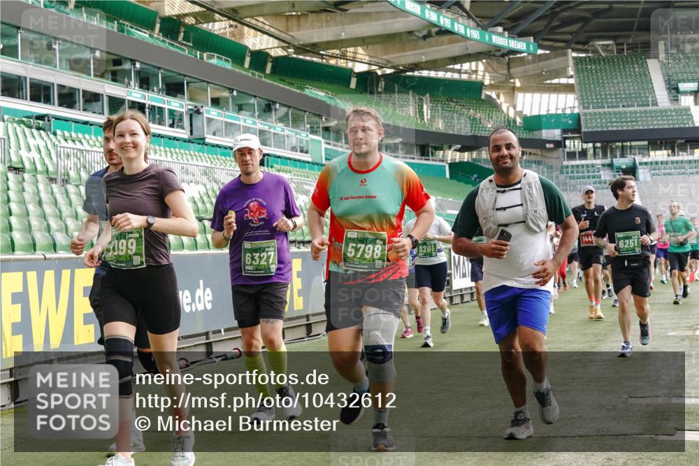 13.09.2026 - 21. swb-Marathon Bremen Michael Burmester http://msf.ph/oto/10432612 13.09.2026 13:29:49 Laufen im Stadion 171, 220, 297, 405, 422, 476, 685, 729, 754, 767, 986, 1079, 1217, 1242, 1270, 1298, 1325, 1384, 1615, 1633, 1634, 1741, 1777, 1810, 1811, 1886, 1983, 2238, 2242, 2249, 2263, 2326, 2365, 2436, 2449, 2472, 2546, 2574, 2593, 2615, 2738, 2740, 2743, 2830, 2862, 2868, 2869, 2871, 2924, 2991, 2994, 3020, 3053, 3061, 3129, 3154, 3227, 3238, 3274, 3286, 3321, 3361, 3563, 3594, 3595, 3605, 3678, 3694, 3755, 3758, 3798, 3853, 3876, 3898, 3929, 3953, 3965, 3971, 3987, 4011, 4056, 4108 meine-sportfotos.de