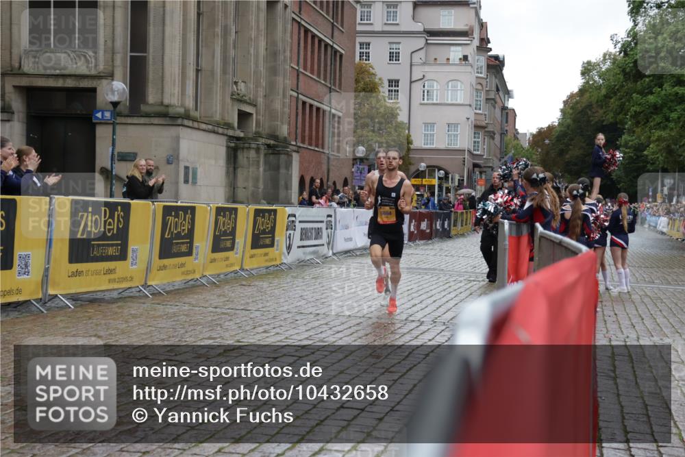 13.09.2026 - Kiel Lauf Yannick Fuchs http://msf.ph/oto/10432658 13.09.2026 11:23:36 Ziel 11523 meine-sportfotos.de