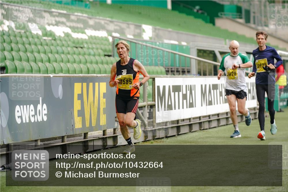 13.09.2026 - 21. swb-Marathon Bremen Michael Burmester http://msf.ph/oto/10432664 13.09.2026 10:23:59 Laufen im Stadion 10235, 10328, 10337, 10341, 10441, 10520, 10575, 10592, 10618, 10632, 10782, 10972, 11042, 11127, 11143, 11198, 11201, 11227, 11373, 11426, 11442, 11527, 11628, 11630, 11632, 11713, 11721, 11779, 11826, 11895, 11903, 12053, 12144, 12209, 12246, 12281, 12339, 12370, 12395, 12404, 12406, 12442, 12468, 12469, 12477, 12525, 13513, 13519, 13520, 13556, 13563, 13566, 13580, 13584, 13585, 13586, 13616, 13641, 13642, 10366, 13530 meine-sportfotos.de