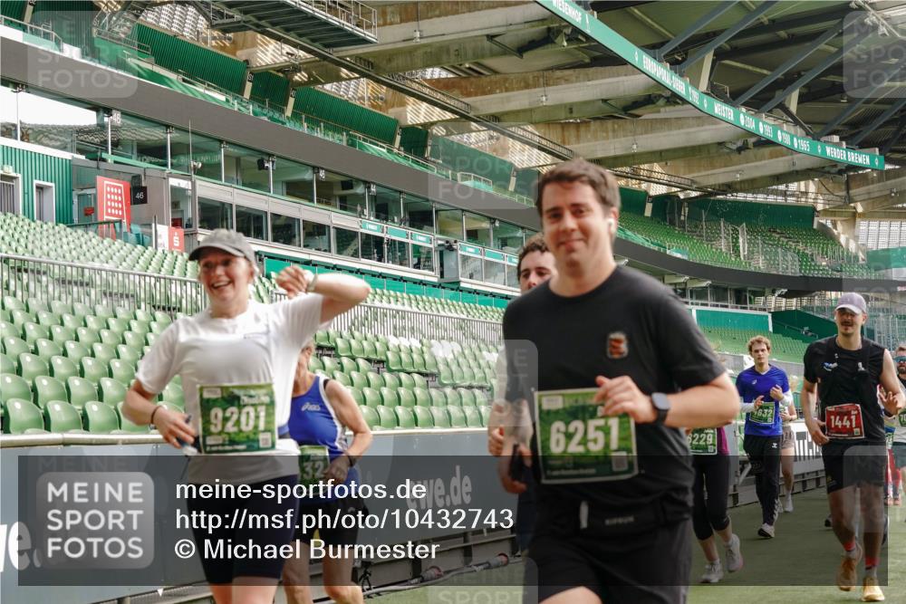 13.09.2026 - 21. swb-Marathon Bremen Michael Burmester http://msf.ph/oto/10432743 13.09.2026 13:29:53 Laufen im Stadion 171, 220, 297, 405, 422, 476, 685, 729, 754, 767, 986, 1079, 1217, 1242, 1270, 1298, 1325, 1384, 1615, 1633, 1634, 1741, 1777, 1810, 1811, 1886, 1983, 2238, 2242, 2249, 2263, 2326, 2365, 2436, 2449, 2472, 2546, 2593, 2615, 2738, 2740, 2743, 2830, 2862, 2868, 2869, 2871, 2918, 2924, 2991, 2994, 3020, 3053, 3129, 3154, 3227, 3238, 3274, 3286, 3321, 3361, 3563, 3594, 3595, 3605, 3678, 3755, 3758, 3798, 3853, 3876, 3898, 3929, 3953, 3965, 3971, 3987, 4011, 4056 meine-sportfotos.de