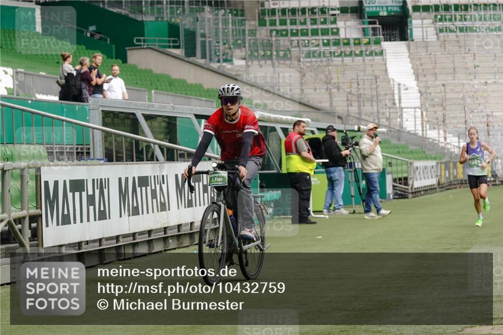 13.09.2026 - 21. swb-Marathon Bremen Michael Burmester http://msf.ph/oto/10432759 13.09.2026 12:30:47 Laufen im Stadion 314, 520, 547, 573, 1168, 1214, 1357, 1453, 1639, 4474, 5212, 6485, 6507, 8285, 103, 206, 238, 322, 358, 420, 553, 574, 841, 875, 1161, 1253, 1256, 1352, 1525, 1724, 1917, 2032, 3662, 4264 meine-sportfotos.de