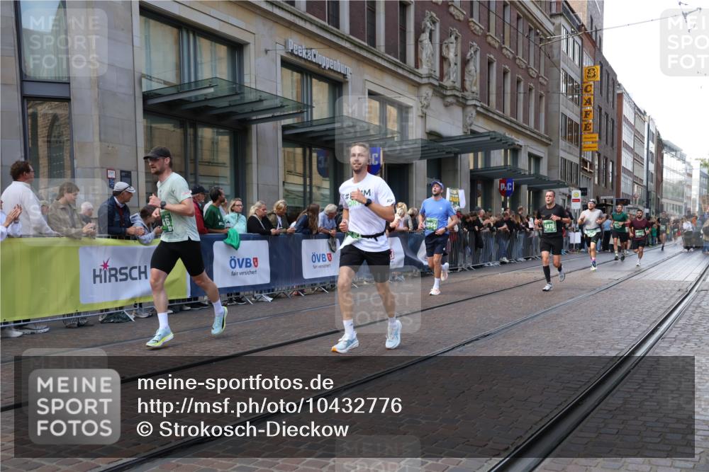 13.09.2026 - 21. swb-Marathon Bremen Strokosch-Dieckow http://msf.ph/oto/10432776 13.09.2026 13:12:21 Ziel 1517, 2350, 2362, 2480, 3054, 3988, 4560, 4605, 4879, 5416, 6796, 8029, 9775, 9803, 13106, 493, 899, 2447, 2820, 3336, 3362, 3703, 3830, 4283, 5940, 6107, 6739, 7328, 7521, 7621, 8981, 13013 meine-sportfotos.de